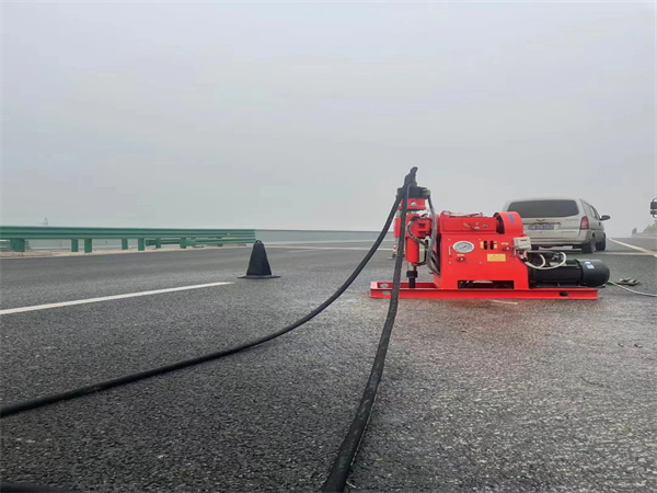 印江马路路基路面开裂下沉注浆加固灌浆